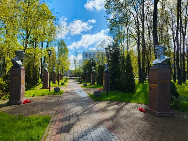 В честь 80-летия Победы в Великой Отечественной войне в этом году был проведён плановый ремонт мемориальных сооружений..