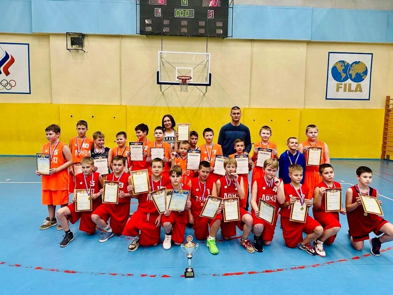 Завершился настоящий праздник спорта - Первый «Кубок Главы Старорусского муниципального района по баскетболу» среди мальчиков 2013-2015 г.р..