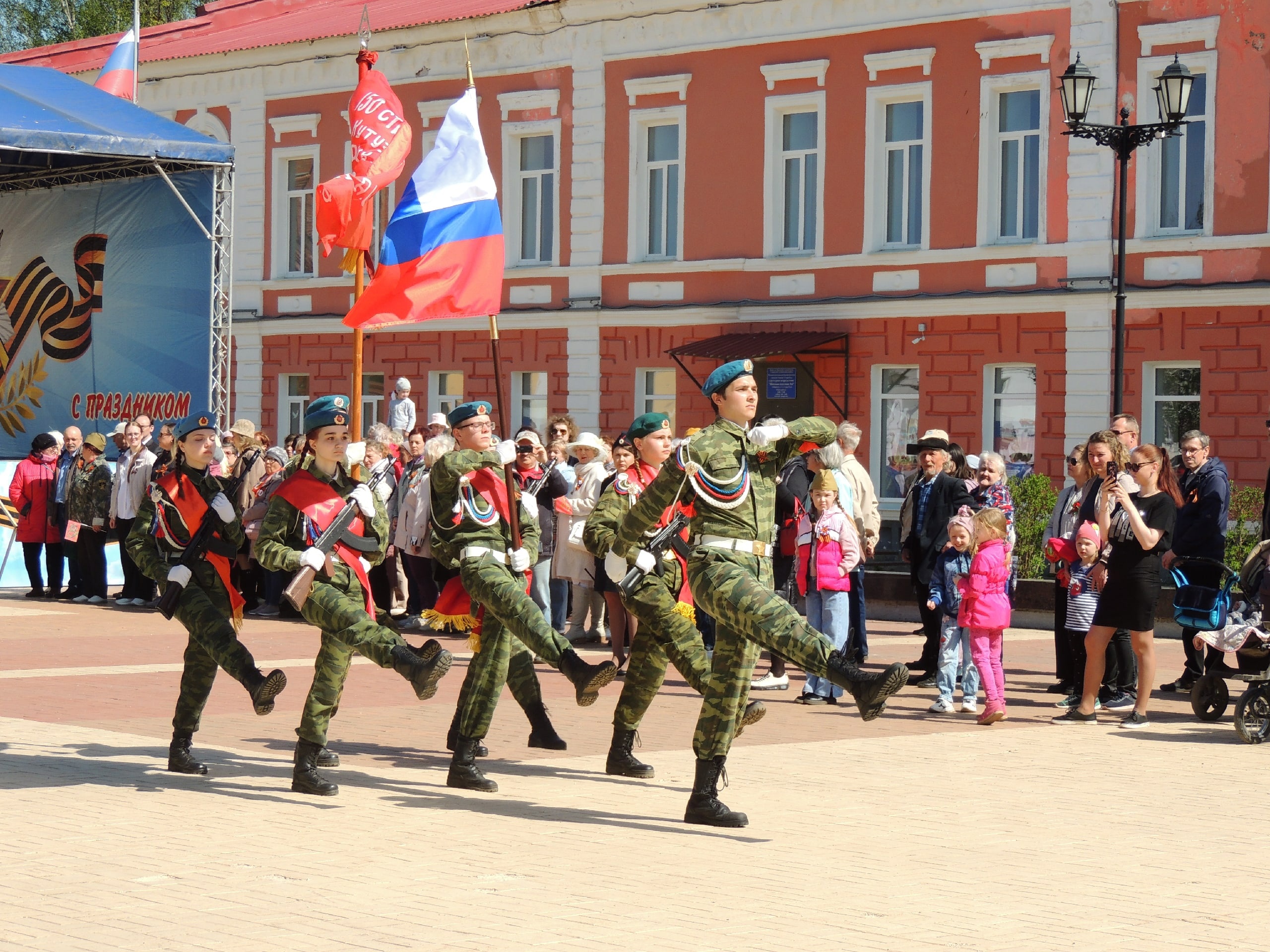 В Городе воинской славы Старая Русса праздничным митингом открылись торжества, посвященные 78-ой годовщине Великой Победы.