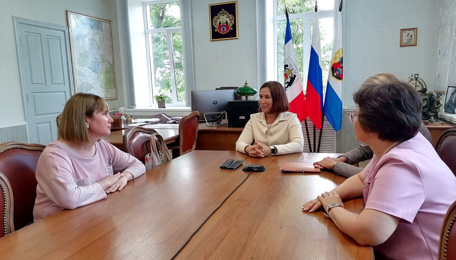 По программе &quot;Земский учитель&quot; первым учителем в Старую Руссу приехала Пивовар Ирина Викторовна.