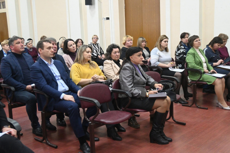 Вчера в Администрации муниципального района состоялось расширенное аппаратное совещание. Вчера в Администрации муниципального района состоялось расширенное аппаратное совещание.