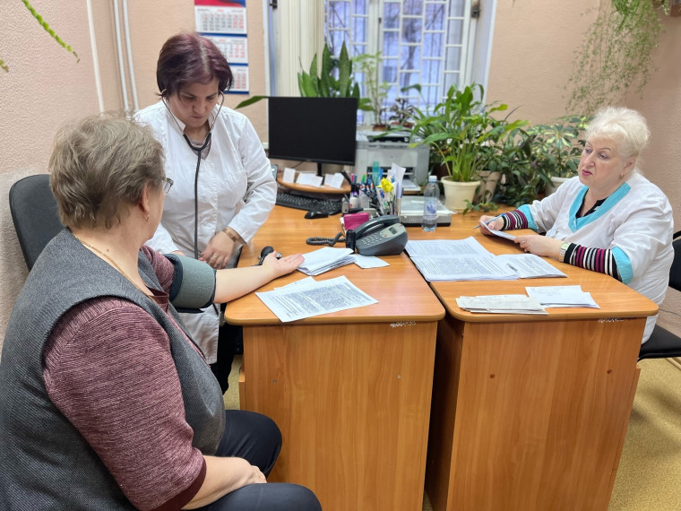 В рамках национального проекта «Здравоохранение» на территории Старорусского муниципального района продолжаются профилактические осмотры и диспансеризация взрослого населения.. В рамках национального проекта «Здравоохранение» на территории Старорусского муниципального района продолжаются профилактические осмотры и диспансеризация взрослого населения..