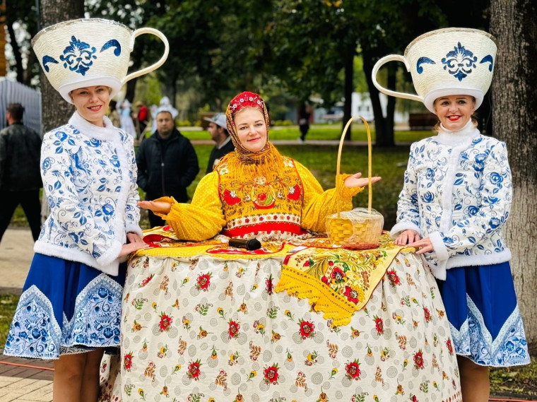 Какое счастье жить среди счастливых, добрых, гостеприимных людей!. Какое счастье жить среди счастливых, добрых, гостеприимных людей!.